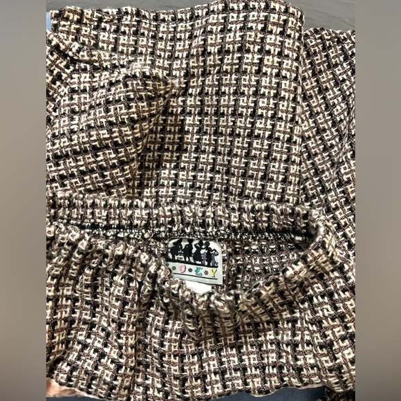 Zoey black, brown, & white plaid w/pink, jacket & skirt with elastic waist. Sz 7 - Picture 11 of 12